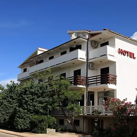 Rajna 2* Starigrad Paklenica